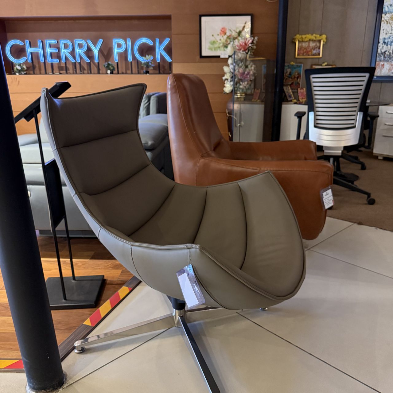 Single Seater Fabric Sofa – 5