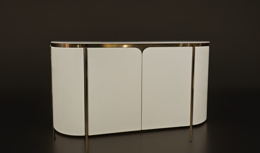 Discover The Beauty Of Luxury Console Tables For Your Living Space 1 Console