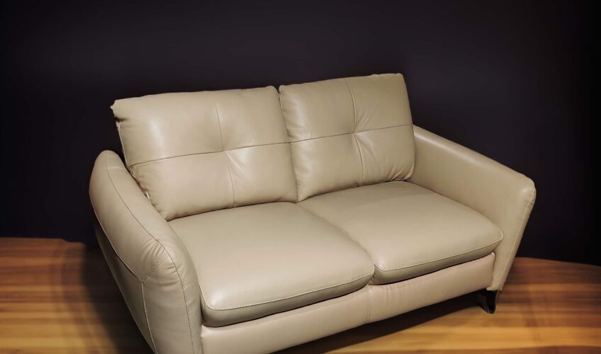 Blending Tradition And Modernity: The Leatherette Sofa 1 Leatherette Sofa Design
