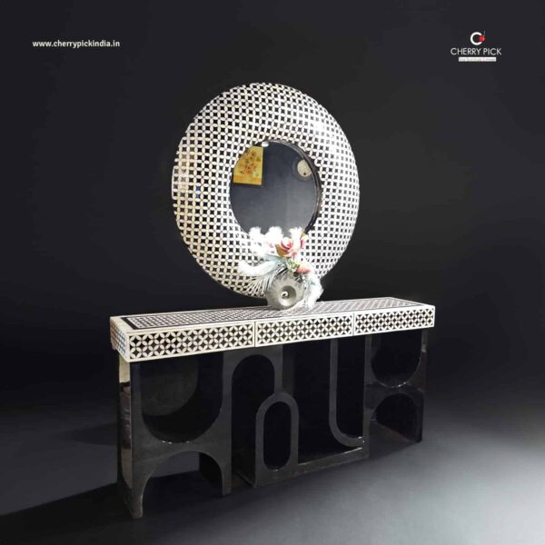 MOP Mirror and Console