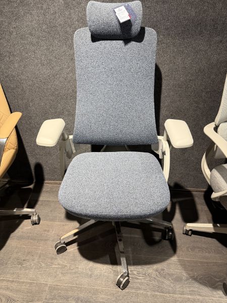 Gravity Blue Cushion Office Chair