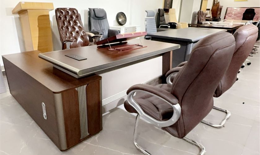 Corporate furniture suppliers in Bangalore — open-plan office workstation and ergonomic chair bulk setup